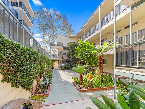 240 Moss Street 8, Laguna Beach CA 92651