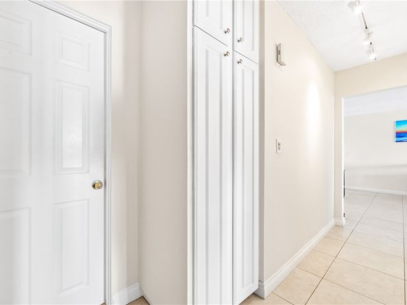 240 Moss Street 8, Laguna Beach CA 92651