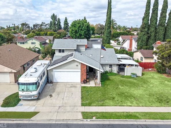 921 Azalea Avenue, Placentia CA 92870