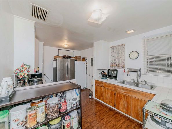 4738 New York Avenue, La Crescenta CA 91214