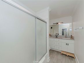 4738 New York Avenue, La Crescenta CA 91214