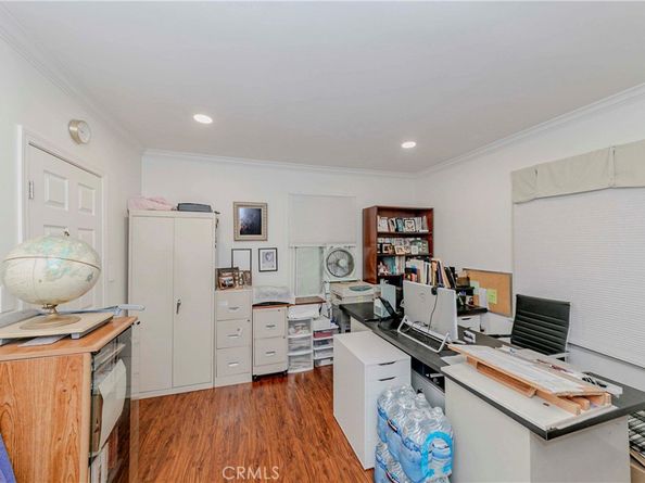 4738 New York Avenue, La Crescenta CA 91214