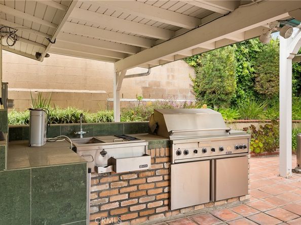 6636 Wooster Avenue, Los Angeles CA 90056