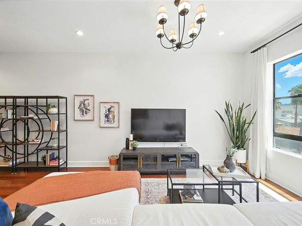 395 East 4th Street 39, Long Beach CA 90802