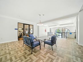 395 East 4th Street 39, Long Beach CA 90802