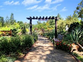 23452 Villena, Mission Viejo CA 92692
