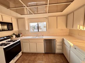 225 N Rose Street 410, Burbank CA 91505