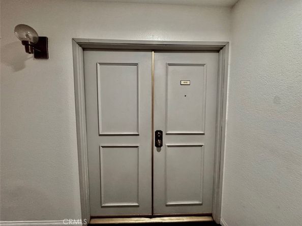 225 N Rose Street 410, Burbank CA 91505