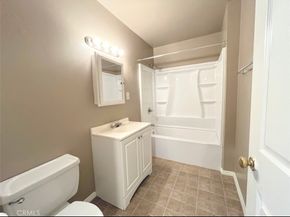 1633 E Erie Street, Long Beach CA 90802