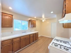 1633 E Erie Street, Long Beach CA 90802