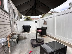 1633 E Erie Street, Long Beach CA 90802