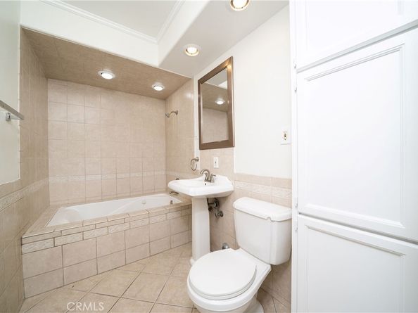 1633 E Erie Street, Long Beach CA 90802