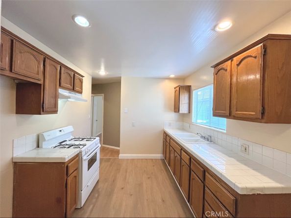 1633 E Erie Street, Long Beach CA 90802