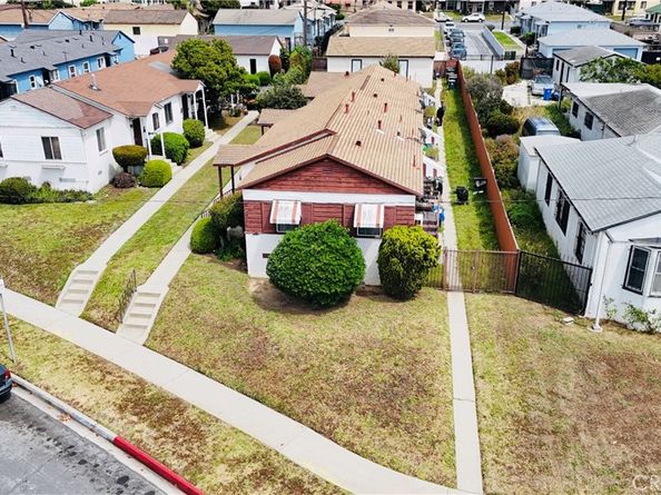 10846 S Manhattan, Los Angeles CA 90047