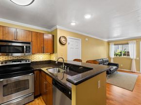 5404 Balboa Arms Drive 352, San Diego CA 92117