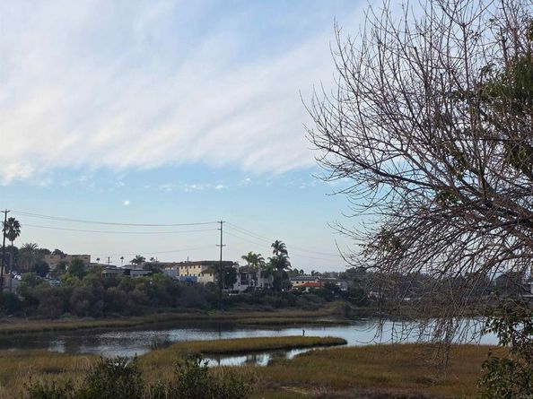 2666 Worden 8, San Diego CA 92110