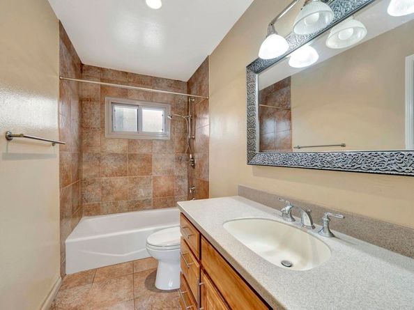 2666 Worden 8, San Diego CA 92110