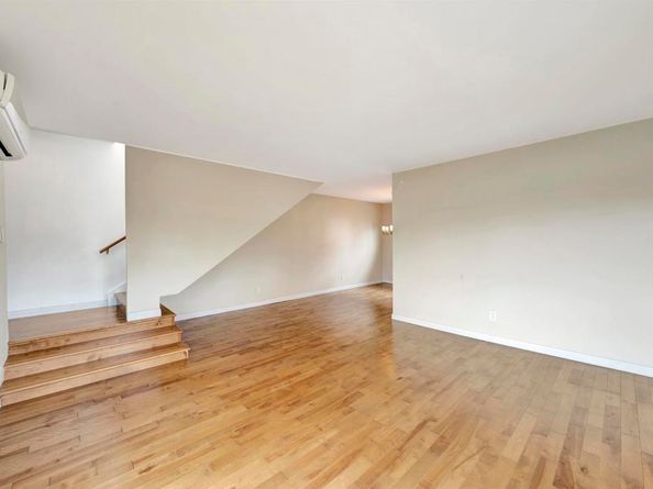 2666 Worden 8, San Diego CA 92110