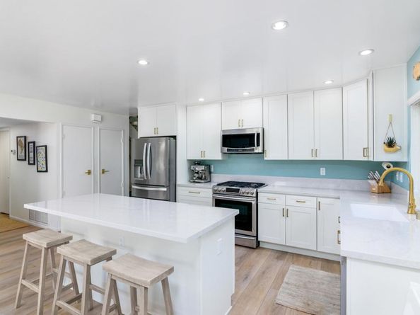 11149 Blythe Rd, San Diego CA 92126