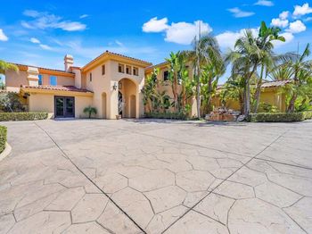 2890 Gate Fifteen Place