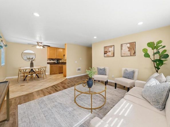 9860 Dale Avenue D2, Spring Valley CA 91977