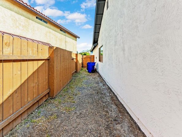 7969 Royal Oak PL, San Diego CA 92114