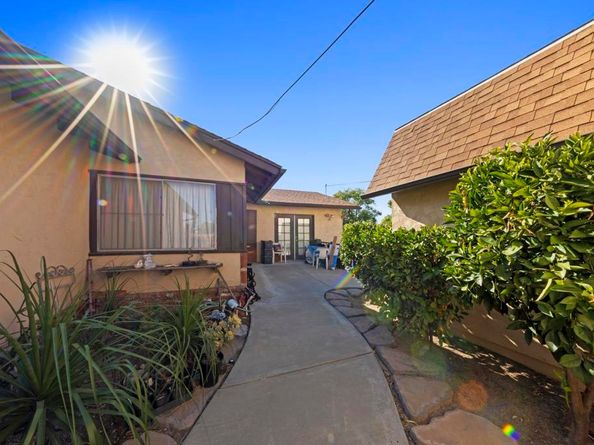 8552 Brodie Lane, Santee CA 92071