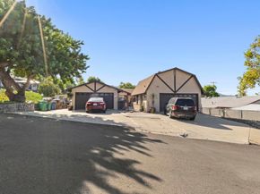 8552 Brodie Lane, Santee CA 92071
