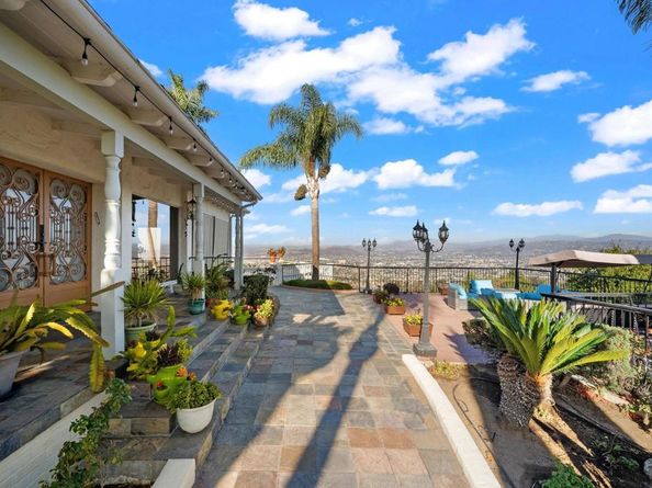 10310 Fuerte Drive, La Mesa CA 91941