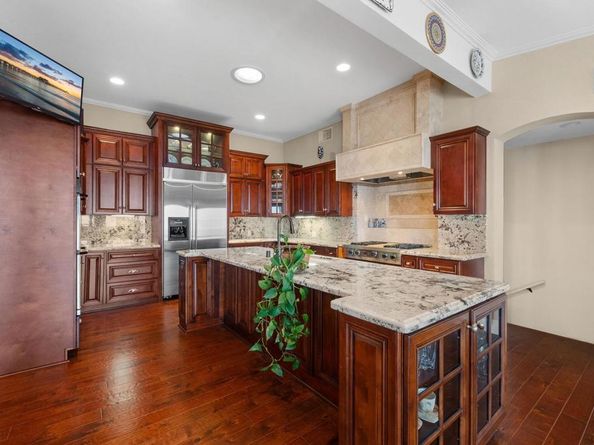 10310 Fuerte Drive, La Mesa CA 91941