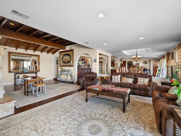 10310 Fuerte Drive, La Mesa CA 91941