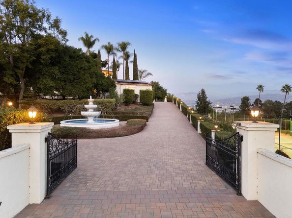 10310 Fuerte Drive, La Mesa CA 91941