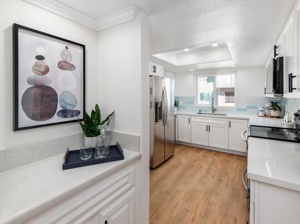 4094 Mahaila Ave B, San Diego CA 92122