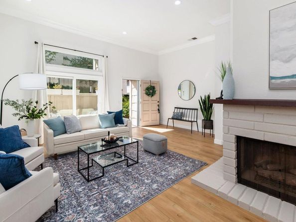 4094 Mahaila Ave B, San Diego CA 92122