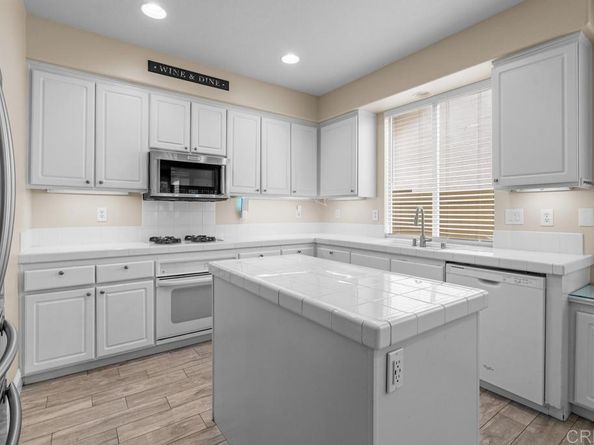 2217 Orange Grove Place, Escondido CA 92027