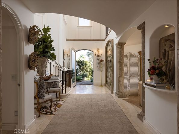 16111 Santa Barbara Lane, Huntington Beach CA 92649