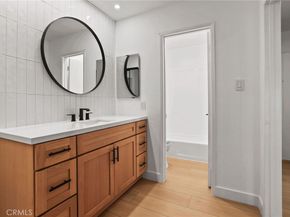 1030 W Macarthur 90, Santa Ana CA 92707