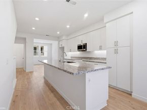 111 Evergreen Lane, Claremont CA 91711