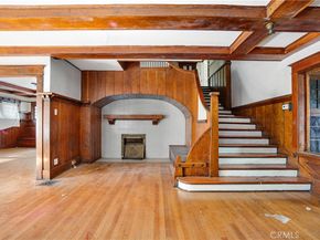 1527 S Wilton, Los Angeles CA 90019