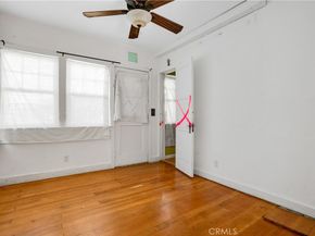 1527 S Wilton, Los Angeles CA 90019