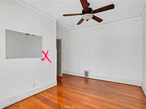 1527 S Wilton, Los Angeles CA 90019