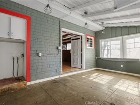 1527 S Wilton, Los Angeles CA 90019