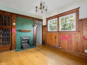 1527 S Wilton, Los Angeles CA 90019