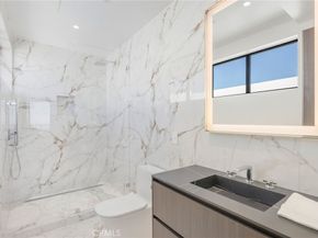 4 Geneve, Newport Beach CA 92660