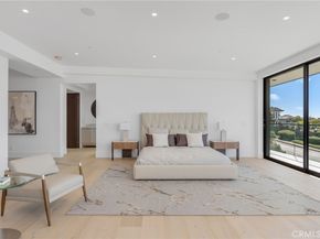 4 Geneve, Newport Beach CA 92660