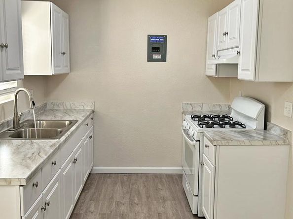 1227 W Brook, Santa Ana CA 92703