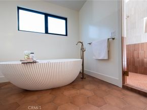 11911 Hartsook, Valley Village CA 91607