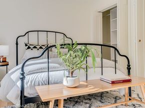 11911 Hartsook, Valley Village CA 91607