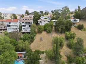 5211 Calatrana Drive, Woodland Hills CA 91364