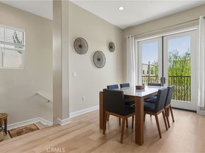 199 Follyhatch, Irvine CA 92618